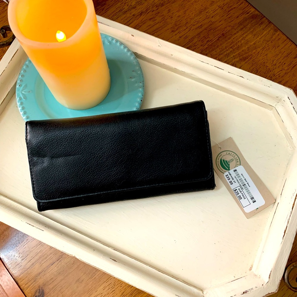 Clark’s Wallet NEW